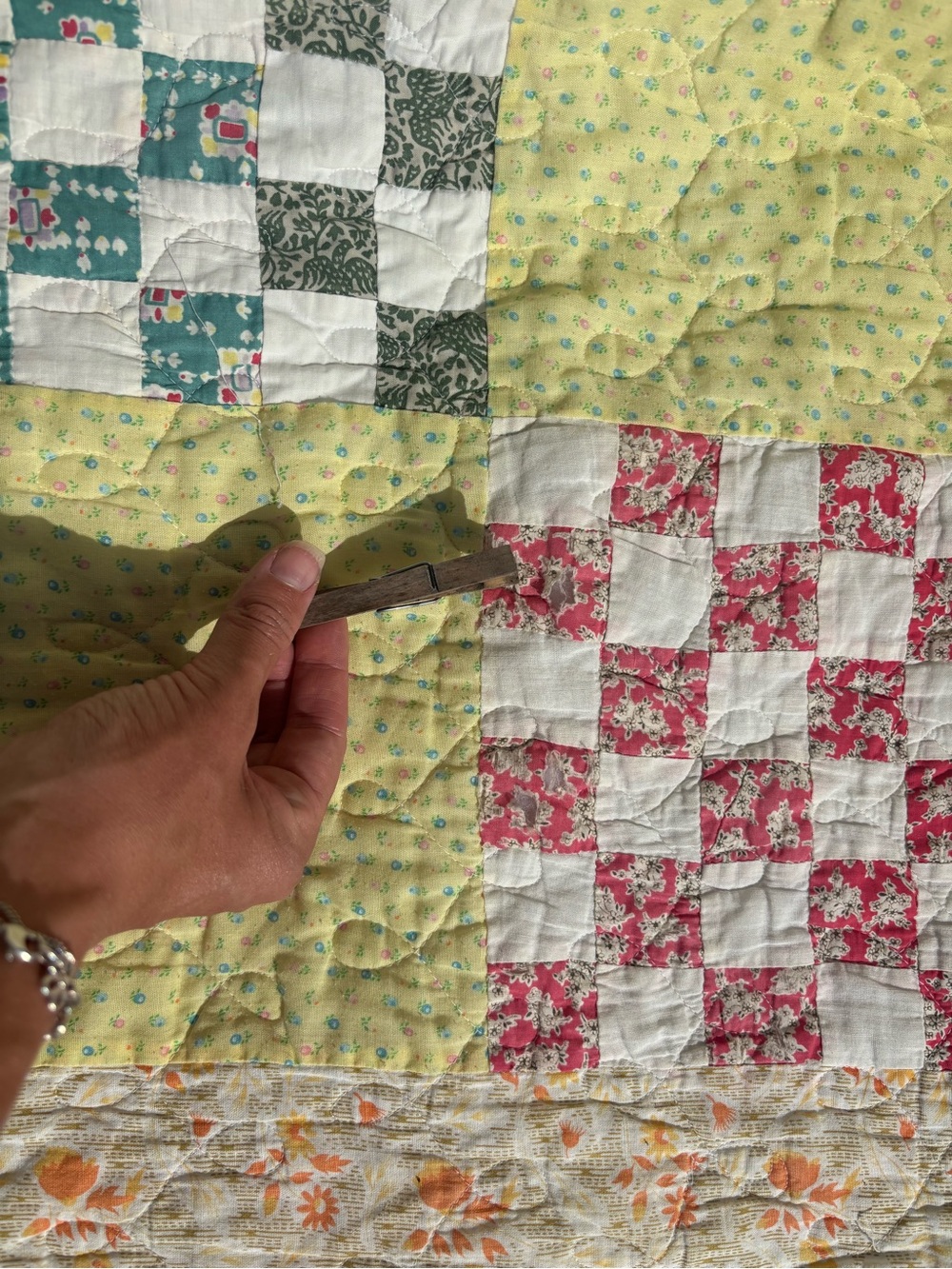 Handmade Yellow Patchwork Prairie Point Quilt - Picture 4 of 9